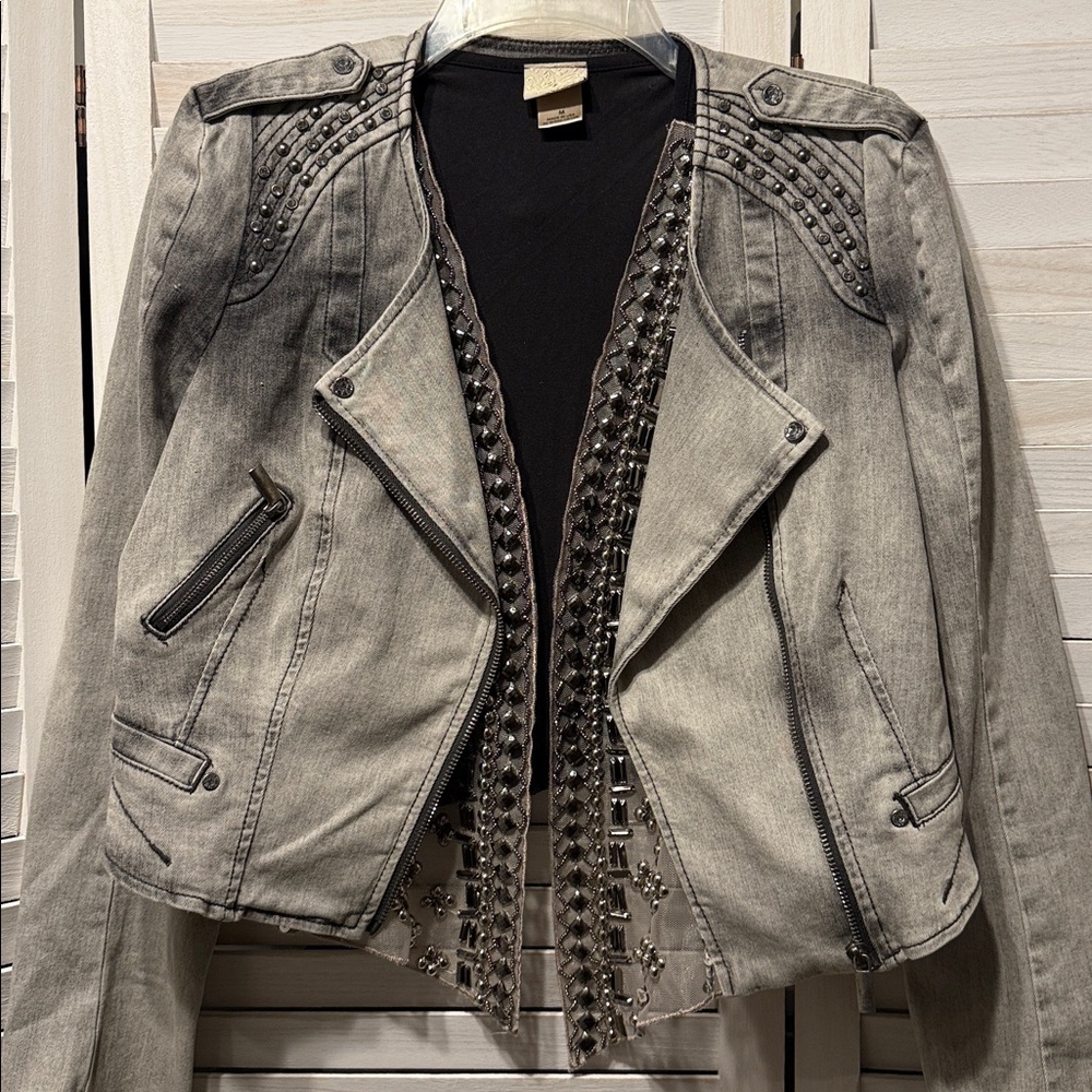 L.A. idol Women's Gray Studded Moto Jean Jacket. Size XL